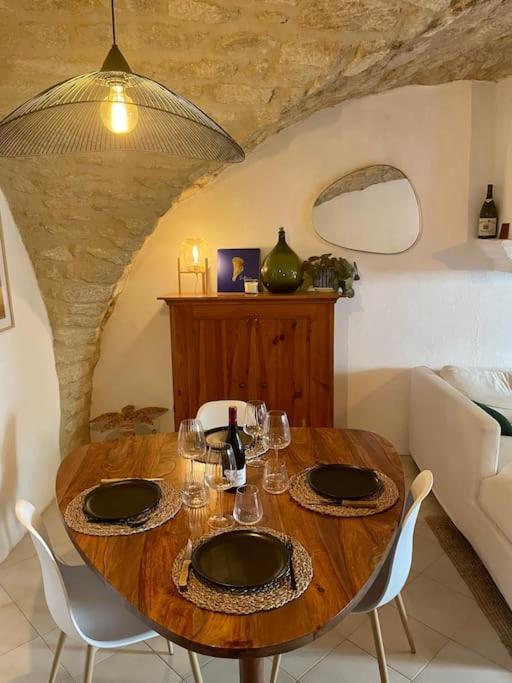Charmante Maison De Village Au Pied Du Luberon Cabrieres-d'Aigues Екстер'єр фото