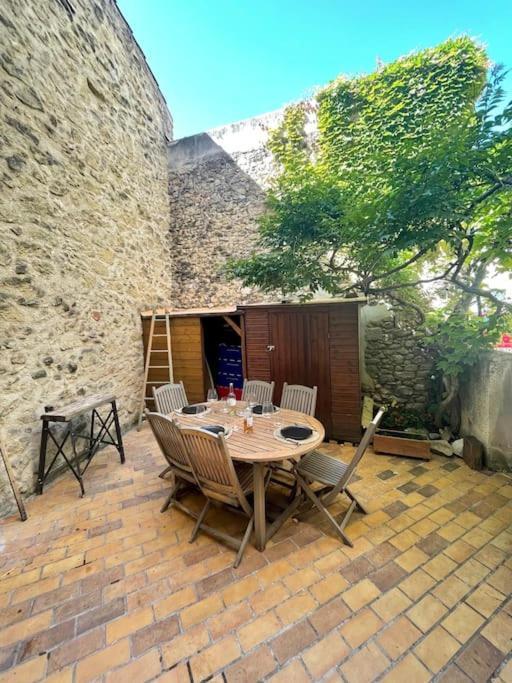 Charmante Maison De Village Au Pied Du Luberon Cabrieres-d'Aigues Екстер'єр фото